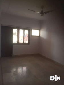 3bhk flat for rent in gola road