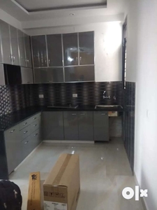 3bhk semi flat available for rent near sec-62 noida
