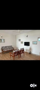 3BHK SEMI FURNISHED LUXURY FLAT WITH 2 COVERED CAR PARKING FOR RENT