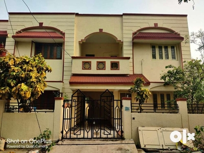 3BHK Semifurnished duplex house in society for rent