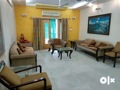 4 bhk full furnished flat on rent at Navrangpura golden triangle