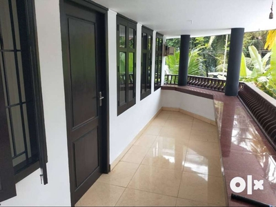 4BHK Commercial House For Rent at T.B Road ,Kottyam(SR)
