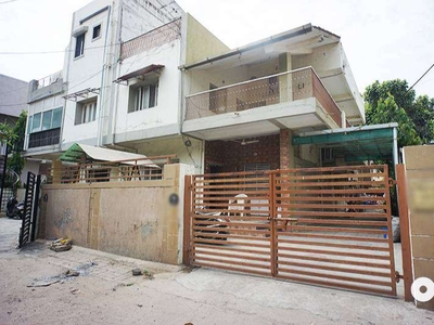 6 BHK Anita Society Row House For Sell in Paldi