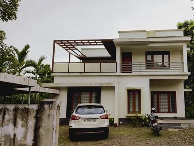 ( Family ) Furnished independent 4bhk house for rent near Thevakkal