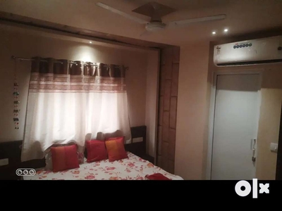 Fully furnished 2 bhk with TV and ac family and bachelor allowed