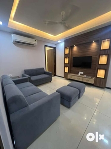 NEAR 7 NO. STAND, 1 BHK FURNISHED FLAT FOR BACHLERS AND FAMLIES