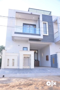 Villa fully furnished prime location luxurious