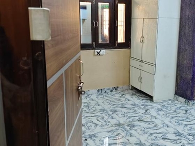 3 Bedroom 900 Sq.Ft. Builder Floor in Uttam Nagar Delhi