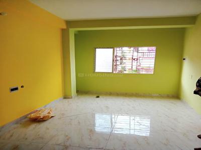 2 BHK Flat for rent in Picnic Garden, Kolkata - 680 Sqft