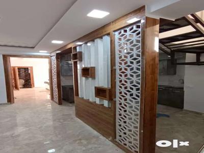 3bhk luxurious Semi-furnished skyvilla. In Noida extension