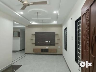 Individual floor 4 bhk flat for sale at Navabharat nagar, Guntur.