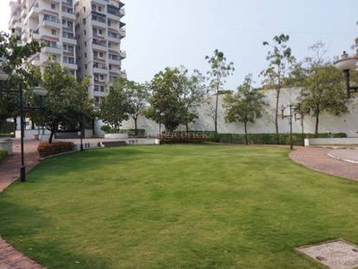 1650 sq ft 3 BHK 3T West facing Apartment for sale at Rs 1.48 crore in K Raheja Vistas Building B2 in NIBM Annex Mohammadwadi, Pune