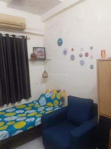 1 RK Flat for rent in Khar West, Mumbai - 160 Sqft