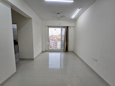 2 BHK Flat for rent in Andheri West, Mumbai - 880 Sqft