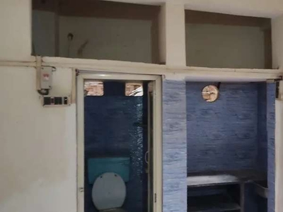 1 Bedroom flat,kitchen, toilet at ground floor.. Separate entry exit..