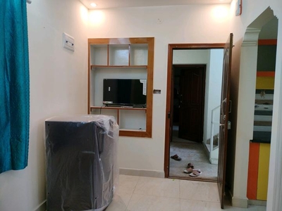1 BHK Flat for rent in S.G. Palya, Bangalore - 400 Sqft