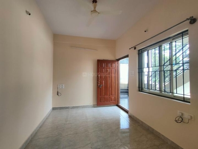 2 BHK Flat for rent in Indira Nagar, Bangalore - 900 Sqft