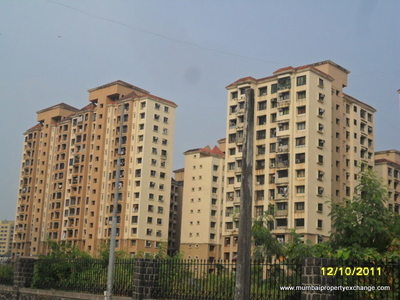 2 Bhk Flat In Malad West On Rent In Palm Court Complex