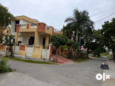 Independent uit corner house villa for rent or sale both available