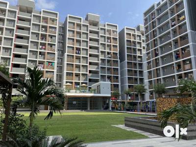 Luxurious Flats with car parking 2BHK ready to move