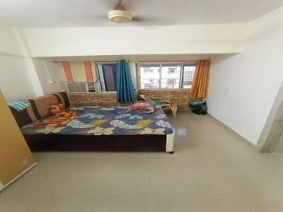 1 RK Flat for rent in Ghatkopar West, Mumbai - 360 Sqft