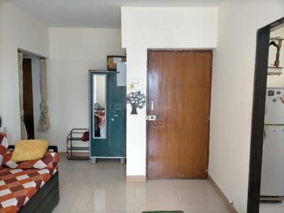 2 BHK Flat for rent in Parel, Mumbai - 730 Sqft