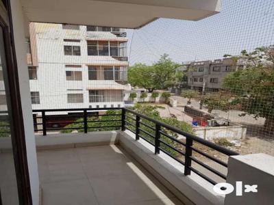 Vaishali Flat 3 Bhk Multistory Building for Service Class Family
