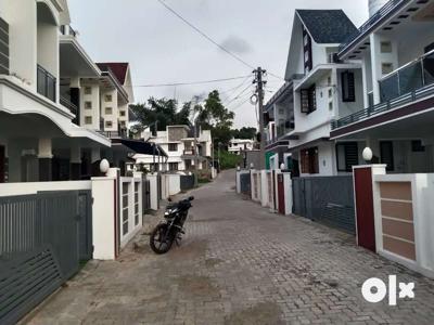 4bhk semi furnished new Villa with 4.25 cent near Thevakkal