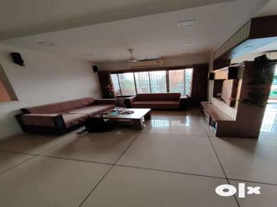 4 bhk flat furnished - Akota