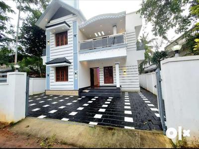 5 cent 2400 sqft 4 bed rooms Newly in north paravur town near