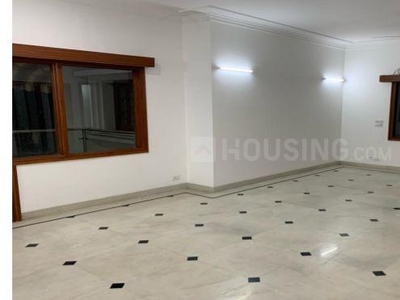 8 BHK Independent House for rent in Sector 15A, Noida - 450 Sqft