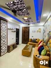 3bhk room with big balcony noida power house ke pass