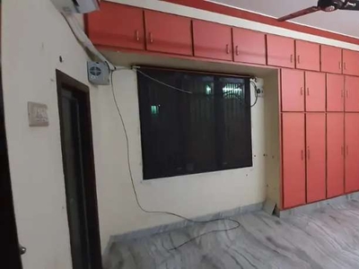 1 room with attached bathroom ready to occupy