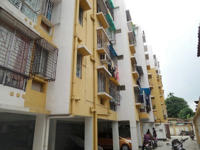 2 BHK Flat / Apartment For SALE 5 mins from Tangra