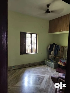 1 independent room available in a 3 bhk for student or corporate guy