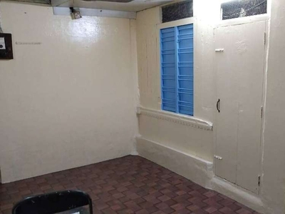 4 BHK INDEPENDENT HOUSE . FOR FAMILY ONLY. SEMI FURNISHED.