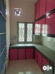 2 room + drying room available in good location