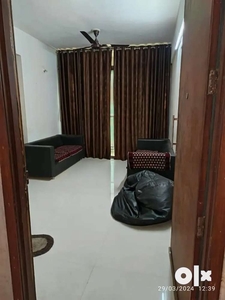 3BHK SEMI FURNISHED FLAT FOR RENT IN ZUNDAL CIRCLE..
