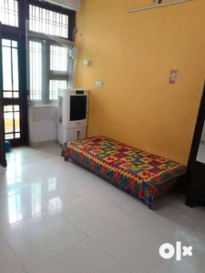 3BHK Semi-furnished Flat for Working boys/ Family