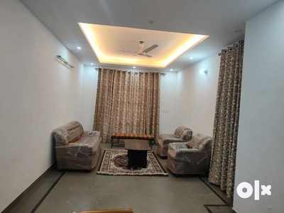 Available 3bhk fully furnished flat in Lohgarh Zirakpur