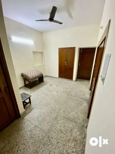 For Rent 8 Marla 3BHK Group Floor Sector 46