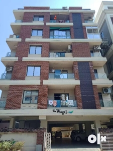 Fully furnished 3 bhk flat for sale.