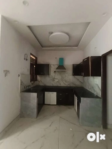 Good condition triple story 6bhk house is available 4 sale in Zirakpur