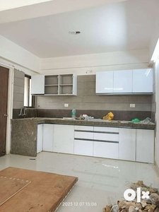 3BHK LUXERY FLAT AVAILABLE FOR RENT AKIRITI ECO CITY