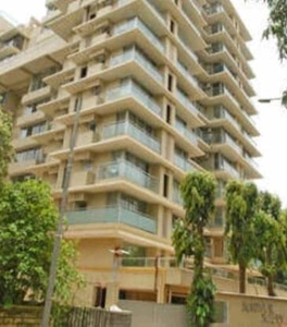 1250 sq ft 3 BHK 4T West facing Apartment for sale at Rs 6.75 crore in Project 8th floor in Khar West, Mumbai