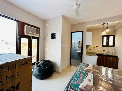 1 RK Flat for rent in Saket, New Delhi - 300 Sqft