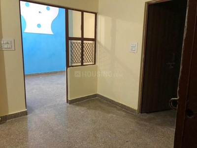 2 BHK Flat for rent in Dwarka Mor, New Delhi - 500 Sqft