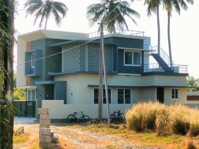 4 Bedroom 2000 Sq.Ft. Independent House in Paravattani Thrissur