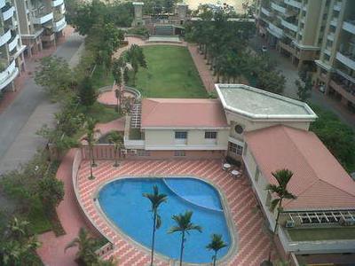 5 BHK Flat / Apartment For SALE 5 mins from Ghorpadi
