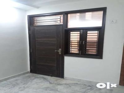 2BHK FLAT IN LAL DORA WITH LIFT AND CAR PARKING FOR RS 33,00,000/-